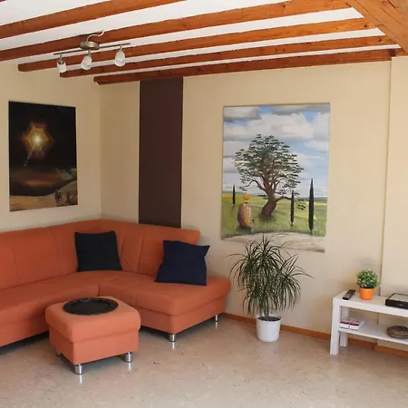 Im Galerie-haus شقة